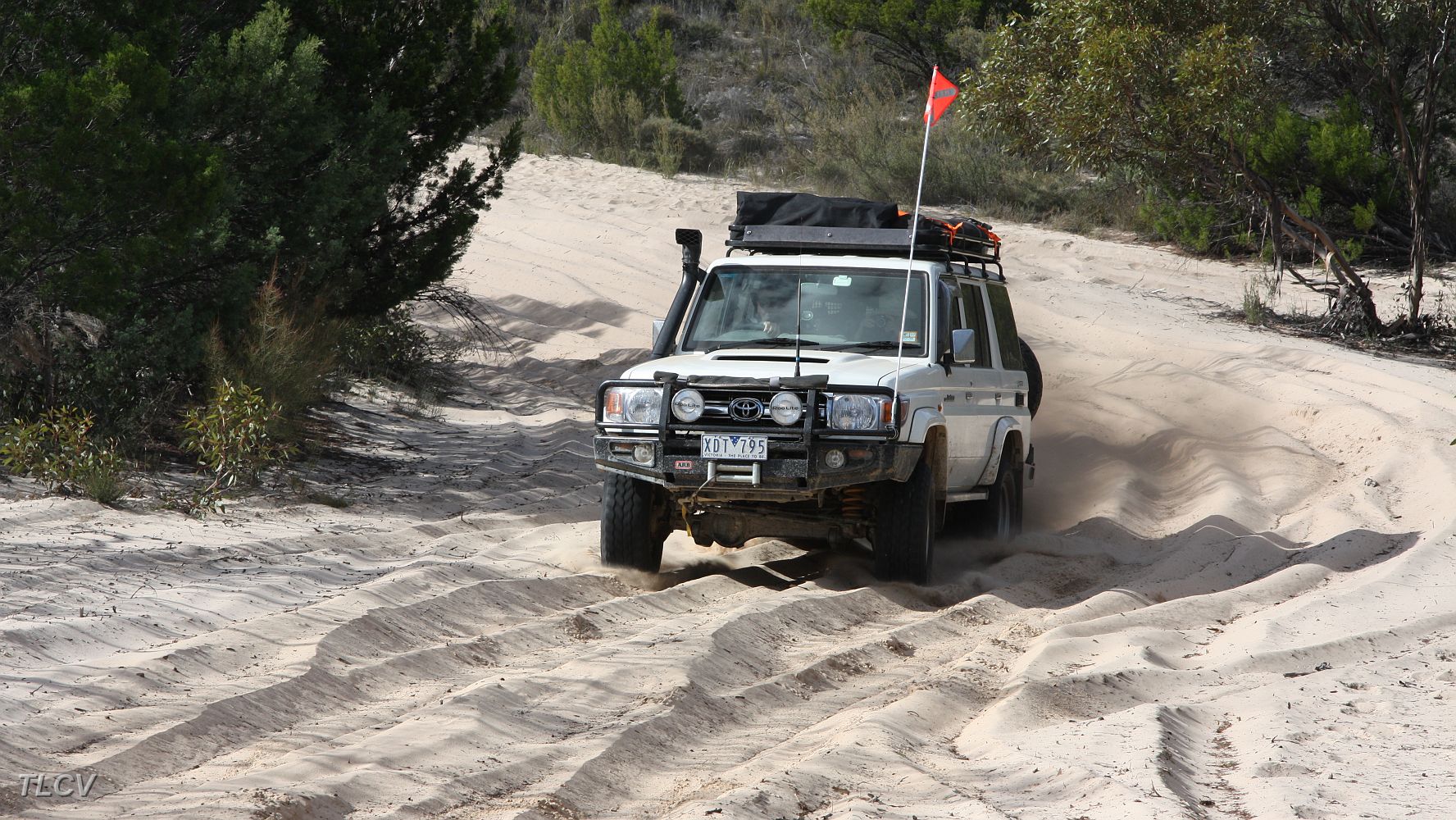 14-Kirrama finds the right hand bend on the sand dune a breeze.JPG